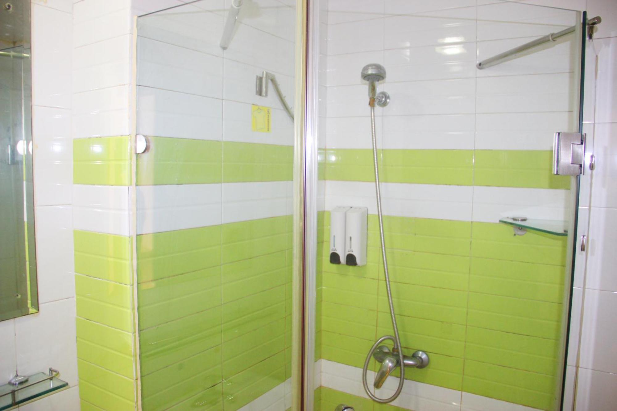 Iu Hotel Guangzhou Jingxi Nanfang Hospital Station Ngoại thất bức ảnh